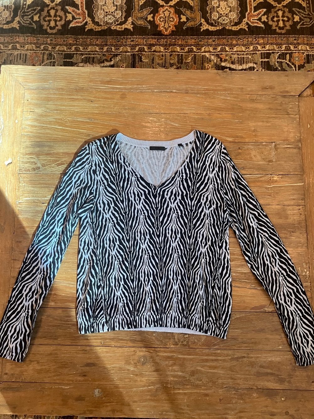 ATM Anthony Thomas Melillo Black & White Zebra V-Neck Long Sleeve Top
